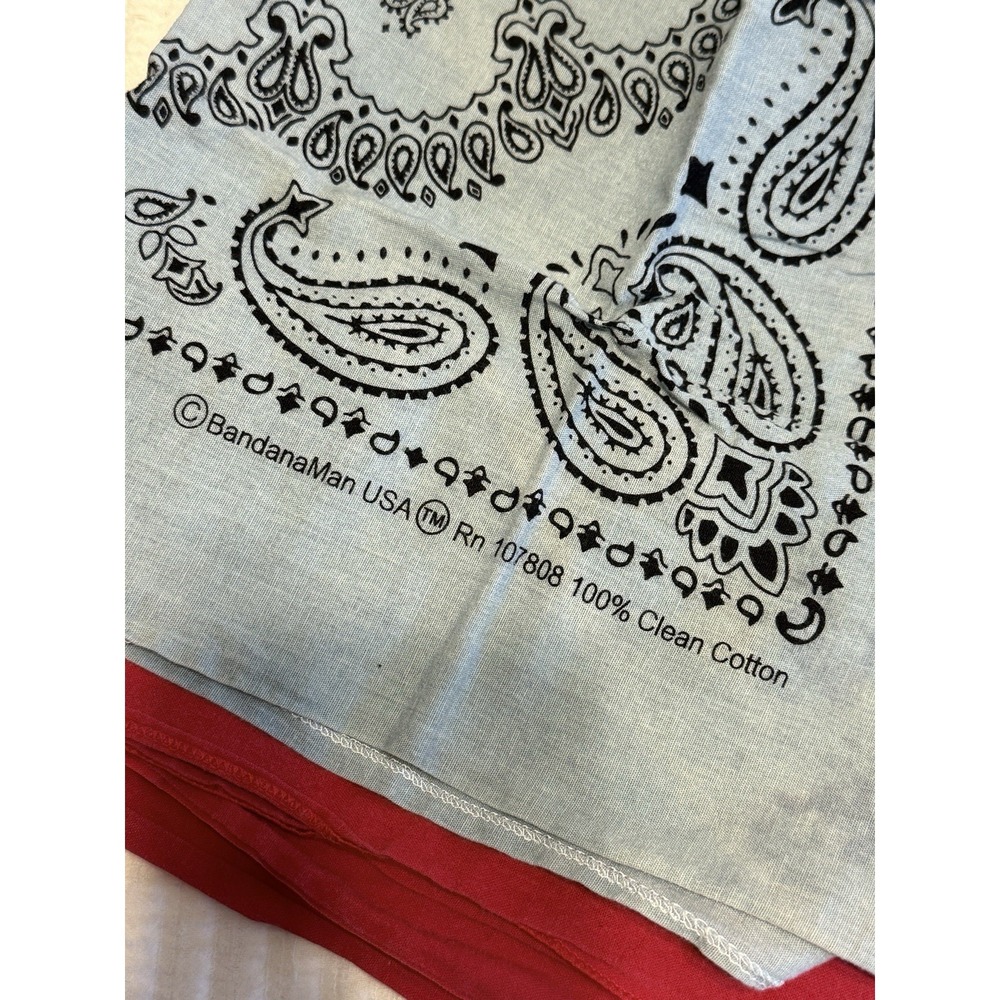 Vintage Bandana Lot of 8 Paisley Red Blue White Made in USA Cotton Western - Picture 5 of 8